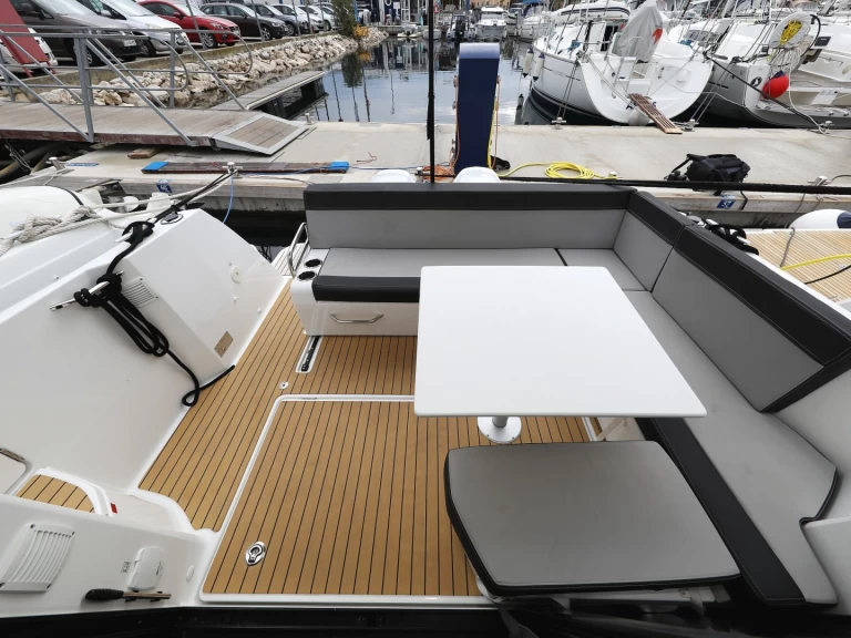 Wynajem Motorówka w Biograd na Moru - Jeanneau Merry Fisher 895