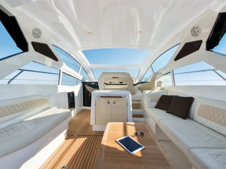 Motorówka do wynajmu w Ajaccio w najlepszej cenie