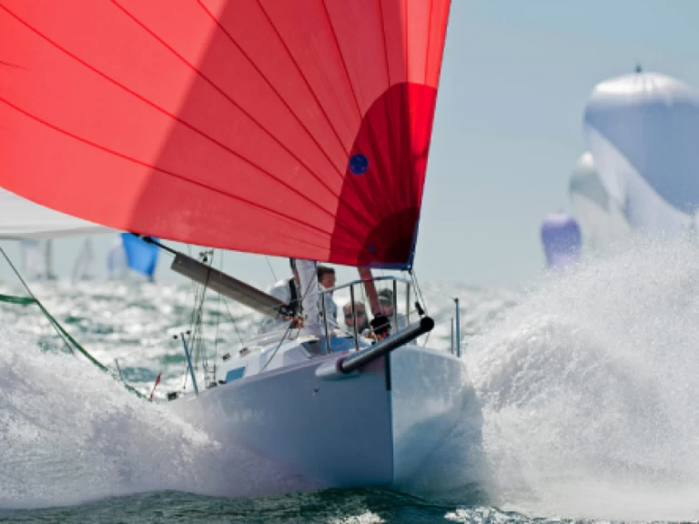 Żaglowiec do wynajmu w La Trinité-sur-Mer w najlepszej cenie