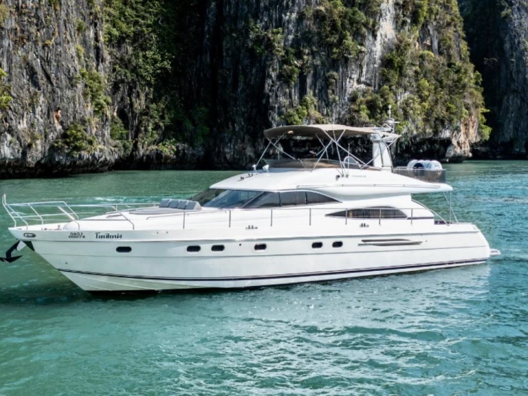 Wynajem Luksusowy jacht Princess z patentem 