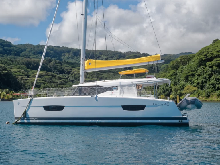 Wynajem Katamaran w Raiatea - Fountaine Pajot Lucia 40