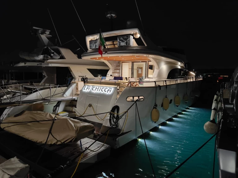 Wynajmij Benetti Benetti 72 w Salerno