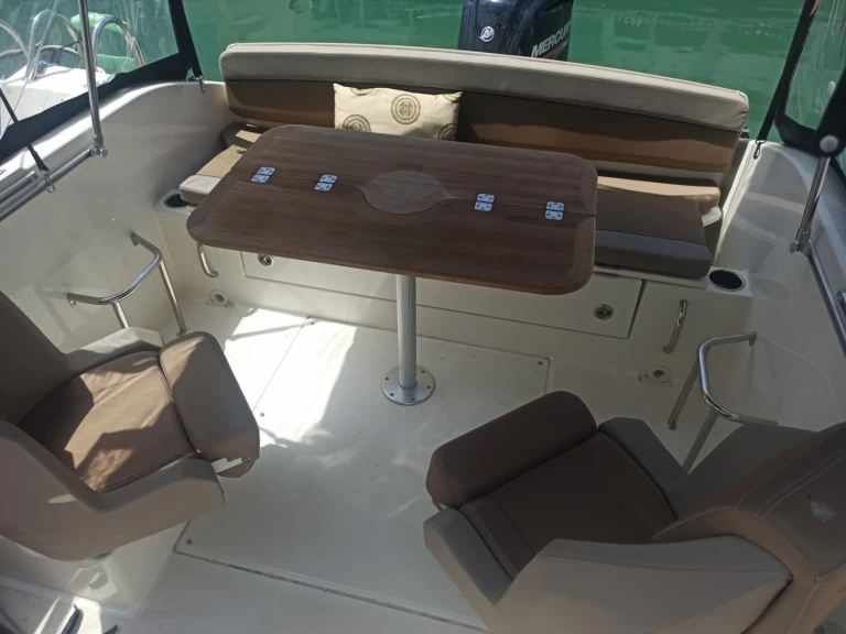 Wynajmij Quicksilver 605 CRUISER w Puerto Marina Benalmadena
