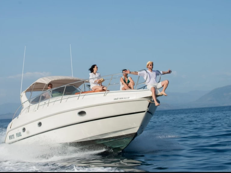 Cranchi Zafiro między profesjonalistami a osobami prywatnymi w Gouvia