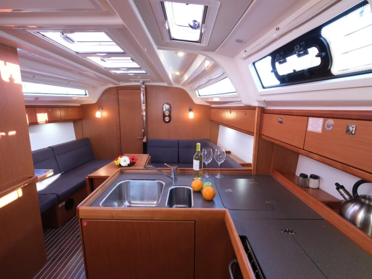 Wynajem łodzi Bavaria Cruiser 37 w Goecek na SamBoat 