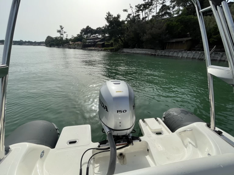 Wynajmij Łódż półsztywna z lub bez skippera Bsc w Grand Piquey