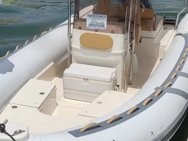 Wynajmij Łódż półsztywna z lub bez skippera Bwa w Santa Pola