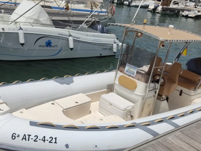 Wynajem Łódż półsztywna Bwa z patentem 