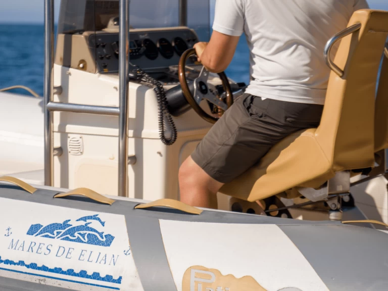 Bwa Bwa 750 między profesjonalistami a osobami prywatnymi w Santa Pola