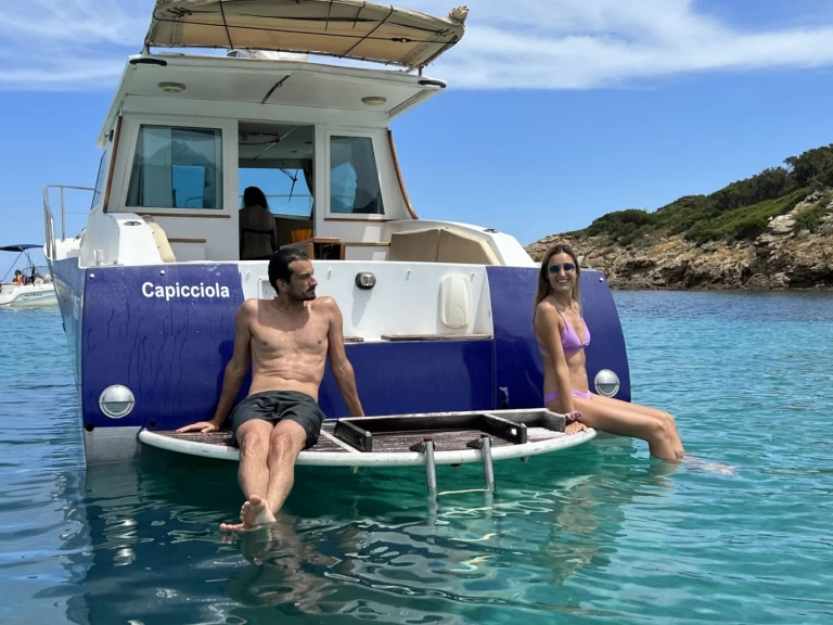 Motorówka do wynajmu w Sari-Solenzara w najlepszej cenie