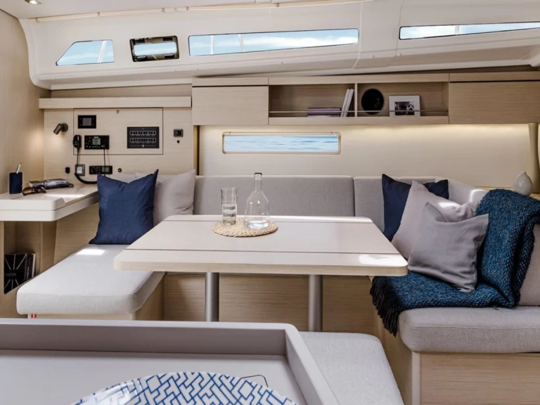 Wynajem łodzi Kos tanio Oceanis 40.1