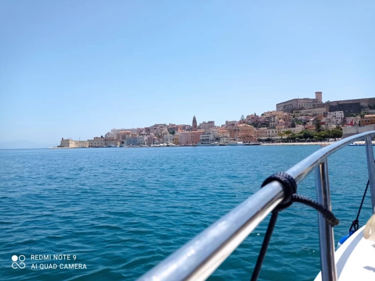 Motorówka do wynajmu w Gaeta w najlepszej cenie