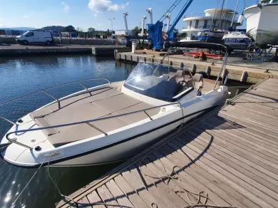 Wynajem Motorówka w La Londe-les-Maures - Quicksilver Activ 675 Sundeck Sport