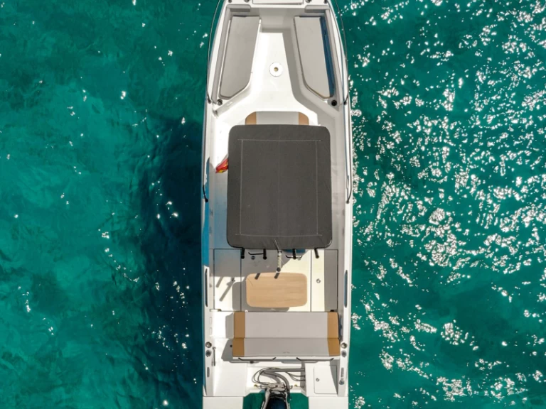 Wynajem Motorówka Bénéteau z patentem 