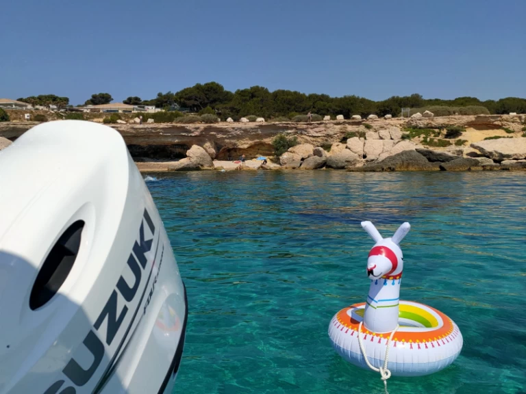 Wynajem Motorówka w Fos-sur-Mer - Jeanneau Cap Camarat 625