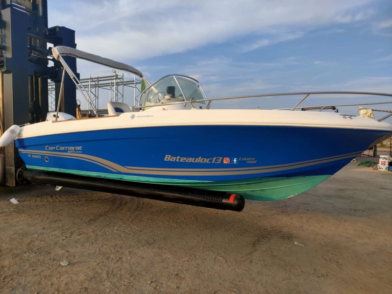 Jeanneau Cap Camarat 625 między profesjonalistami a osobami prywatnymi w Fos-sur-Mer