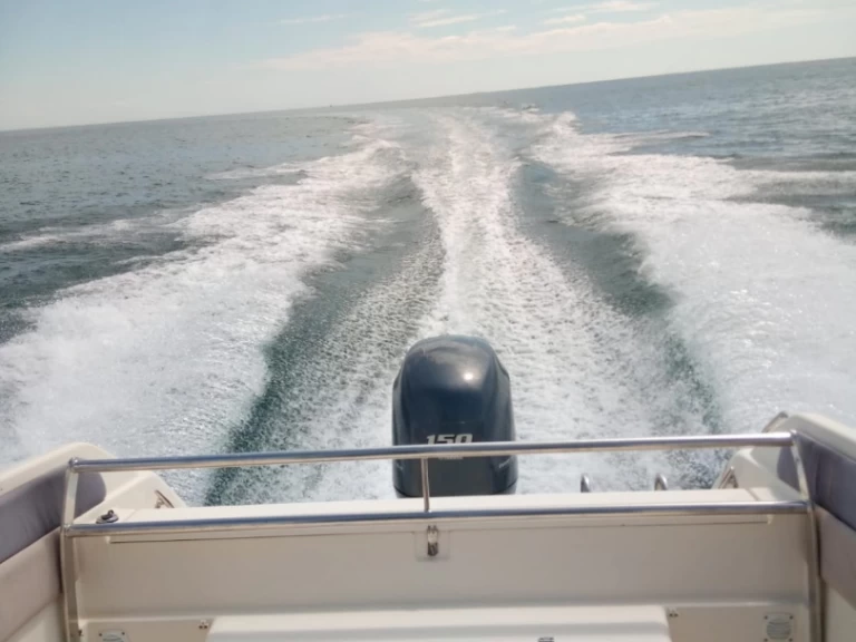 Kelt Azura 570 Cabin między profesjonalistami a osobami prywatnymi w Île-Tudy