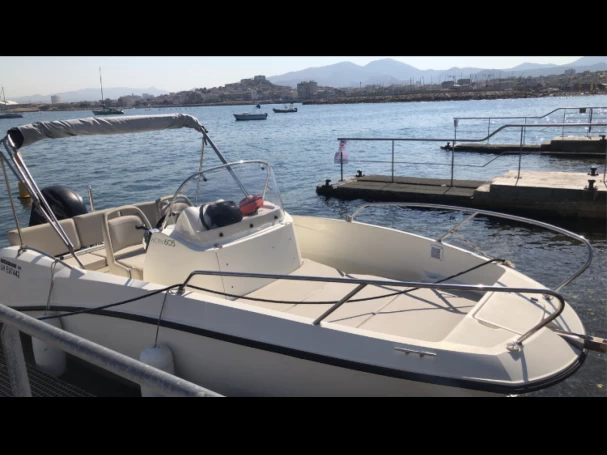 Wynajmij Quicksilver Activ 605 Open w Marsylia