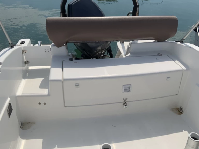 Wynajmij B2 Marine Cap Ferret 552 Open w Frontignan