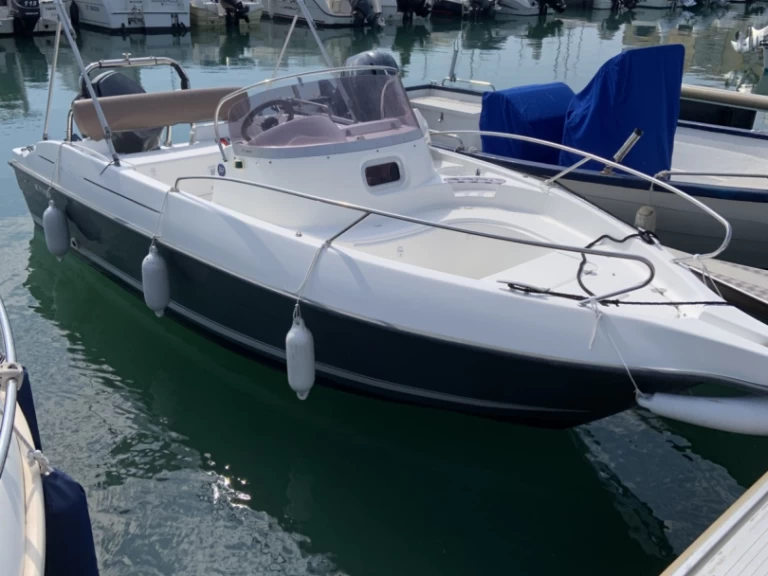 Wynajem łodzi B2 Marine Cap Ferret 552 Open w Frontignan na SamBoat 