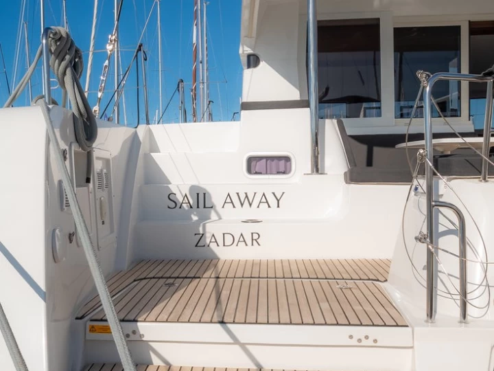 Wynajem łodzi Biograd na Moru tanio Lagoon 40