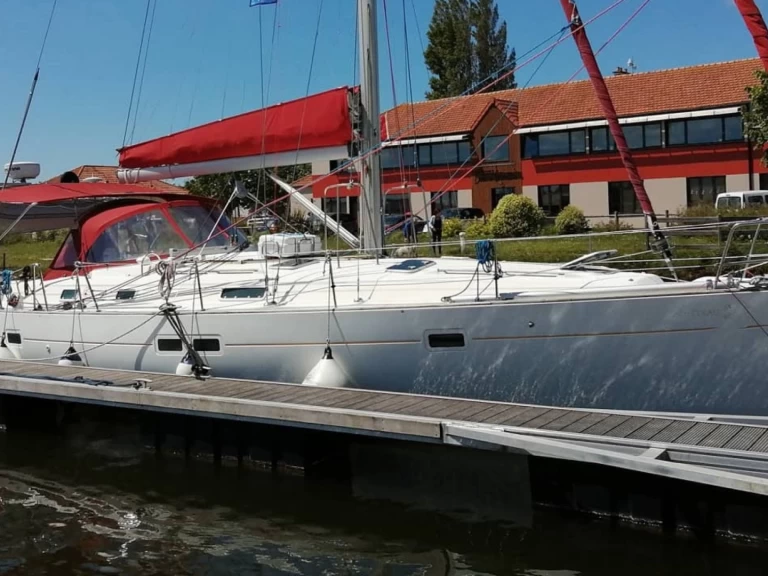 Bénéteau Oceanis 41.1 między profesjonalistami a osobami prywatnymi w Cherbourg-en-Cotentin