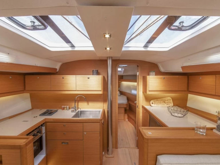 Żaglowiec do wynajmu w Pula w najlepszej cenie