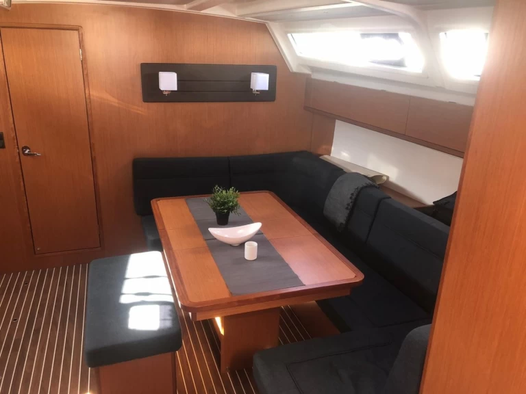 Wynajem łodzi Goecek tanio Cruiser 46