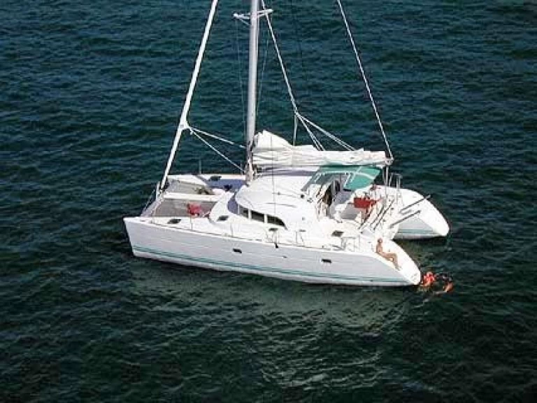 Wynajem Katamaran w Alimos - Lagoon Lagoon 380