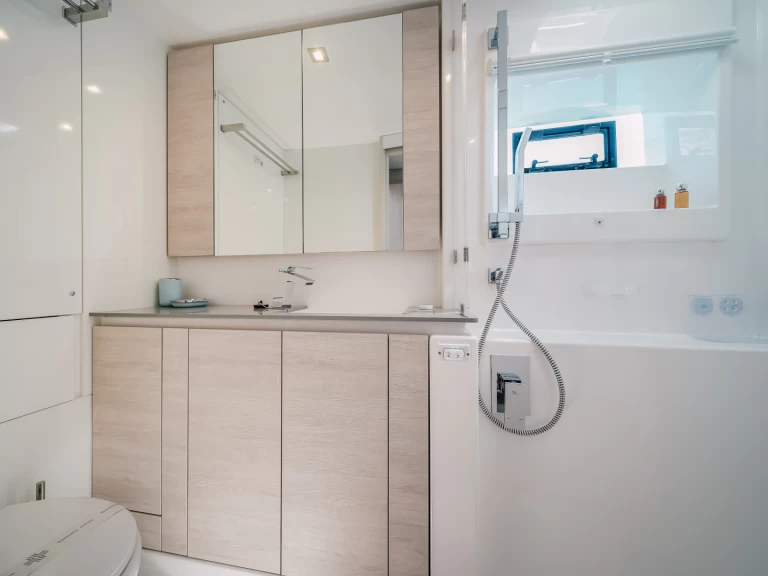 Wynajem łodzi Split tanio Leopard 50