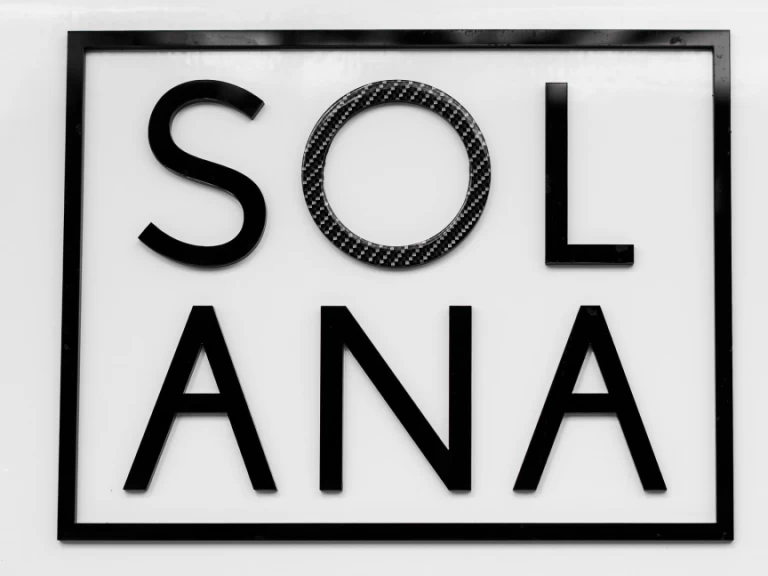 Katamaran do wynajmu w Palairos w najlepszej cenie