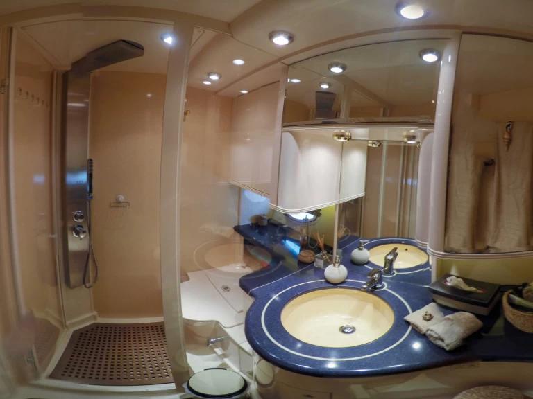 Wynajem Motorówka Azimut z patentem 