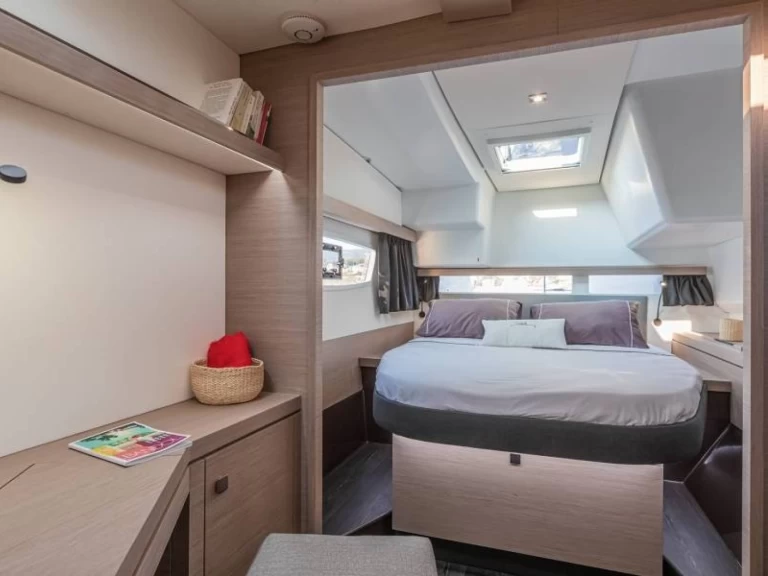 Wynajmij Katamaran z lub bez skippera Fountaine Pajot w Volos