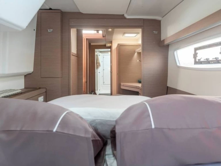 Wynajem Katamaran Fountaine Pajot z patentem 