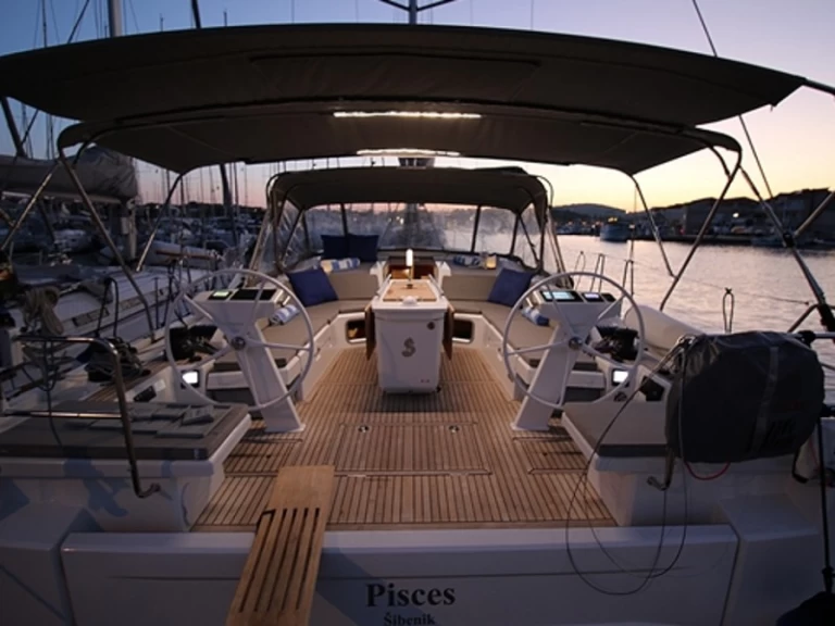 Wynajem łodzi Bénéteau Oceanis 51.1 First Line w Jezera na SamBoat 