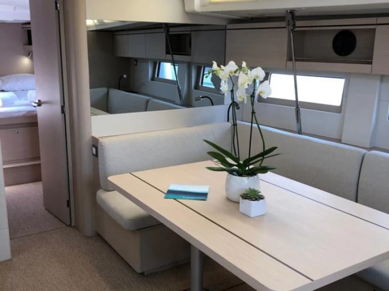 Wynajmij Żaglowiec z lub bez skippera Bénéteau w Alimos