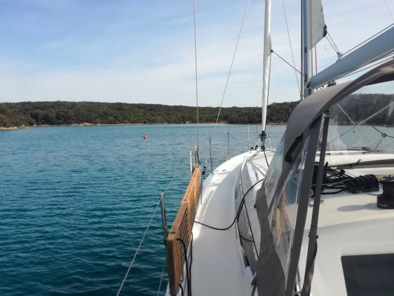 Wynajmij Jeanneau Sun Odyssey 410 w Punat