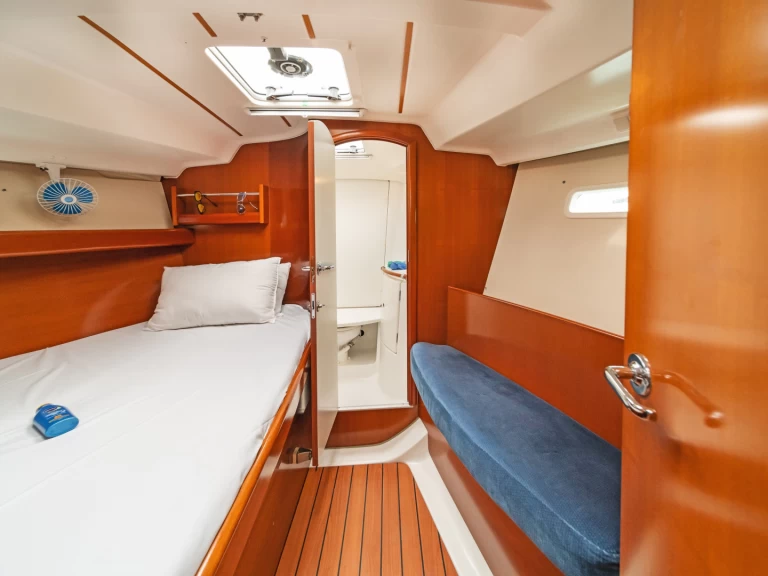 Wynajmij Żaglowiec z lub bez skippera Bénéteau w Kos