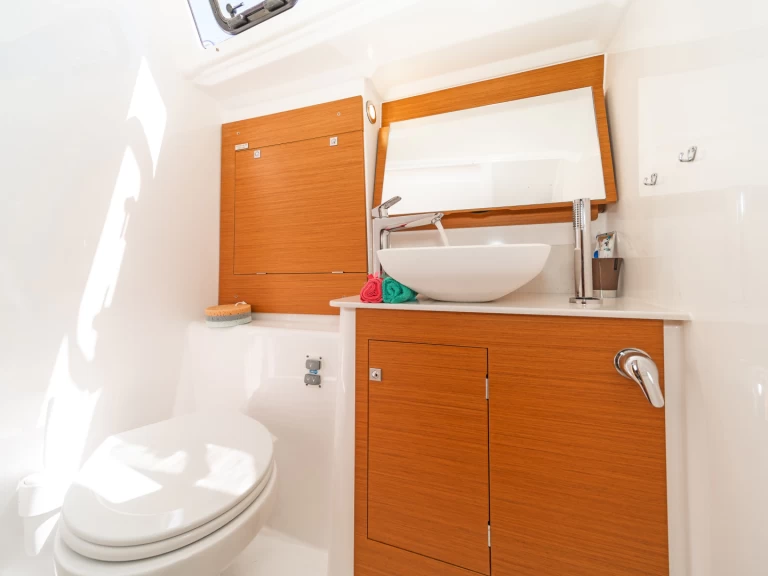 Wynajem łodzi Kos tanio Dufour 390 GL