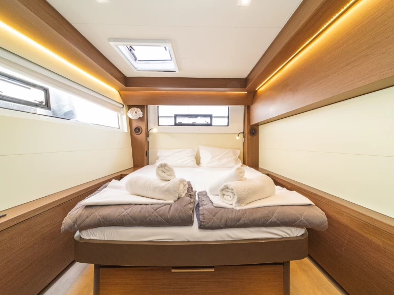 Wynajem łodzi Lagoon Lagoon 50 w Alimos na SamBoat 