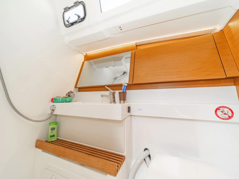 Wynajmij Jeanneau Sun Odyssey 490 w Skiathos