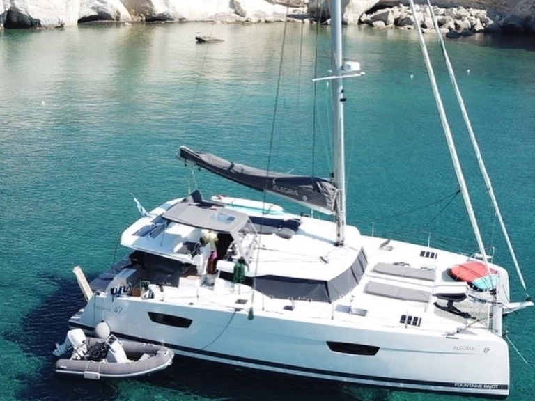 Wynajem łodzi Fountaine Pajot Saona 47 w Adámas na SamBoat 