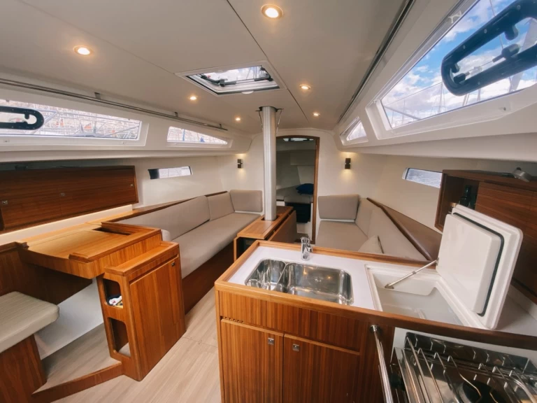 Żaglowiec do wynajmu w Marsylia w najlepszej cenie