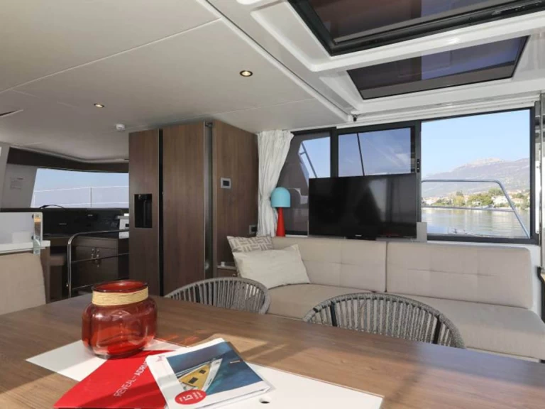 Wynajmij Katamaran z lub bez skippera Bali w Eden Island