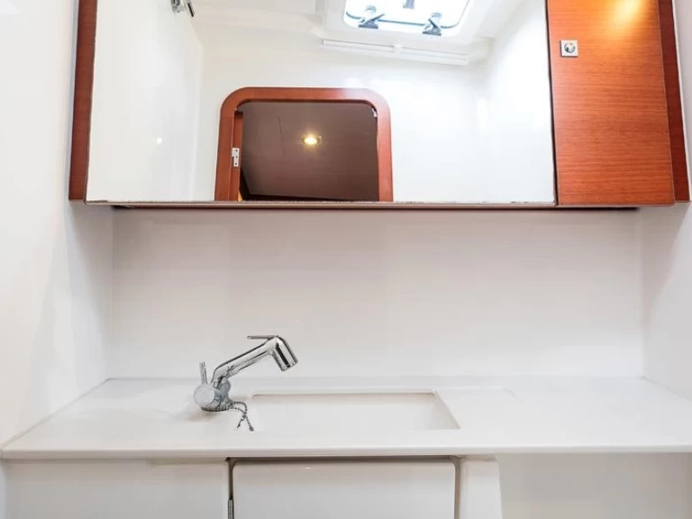 Żaglowiec do wynajmu w Olbia w najlepszej cenie