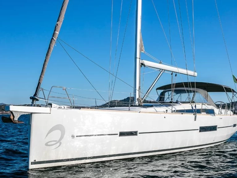 Wynajmij Dufour Dufour 512 Grand Large w Olbia