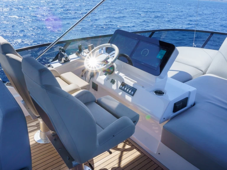 Wynajmij Azimut Azimut 53 Fly w Barcelona