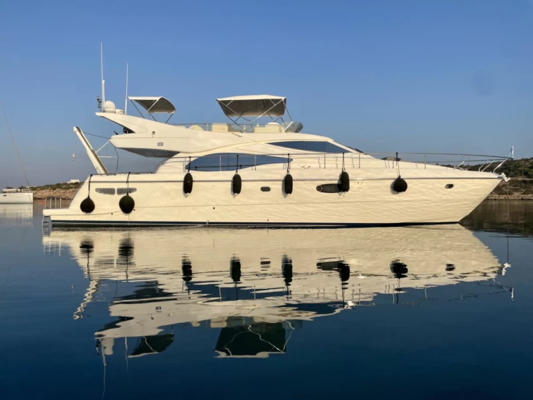 Wynajmij Ferretti Ferretti 590 w Ornós