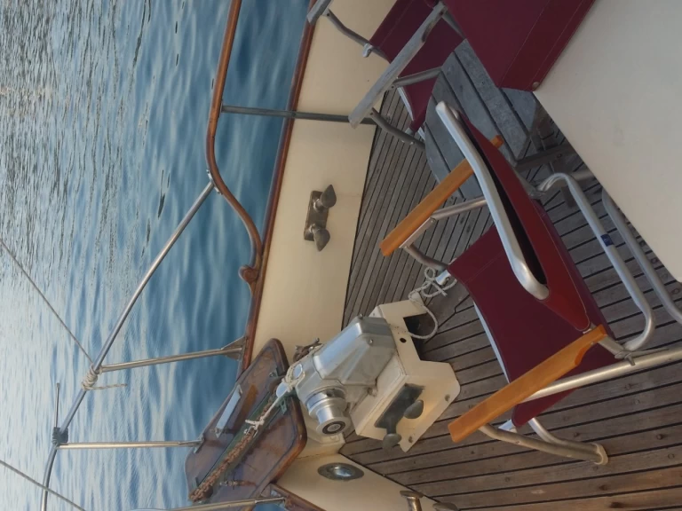 Grand-Banks-36 GRAND BANKS między profesjonalistami a osobami prywatnymi w Cannes