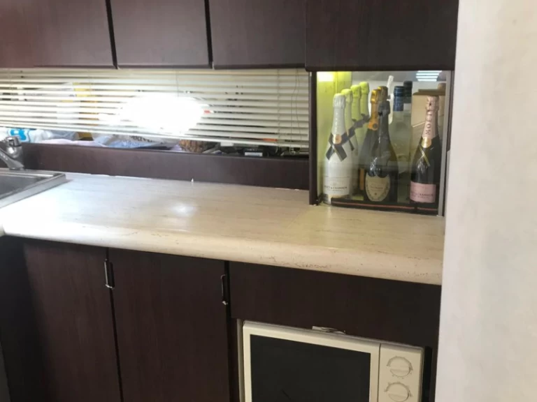 Wynajmij Cranchi Mediterranee 44 w Ornós